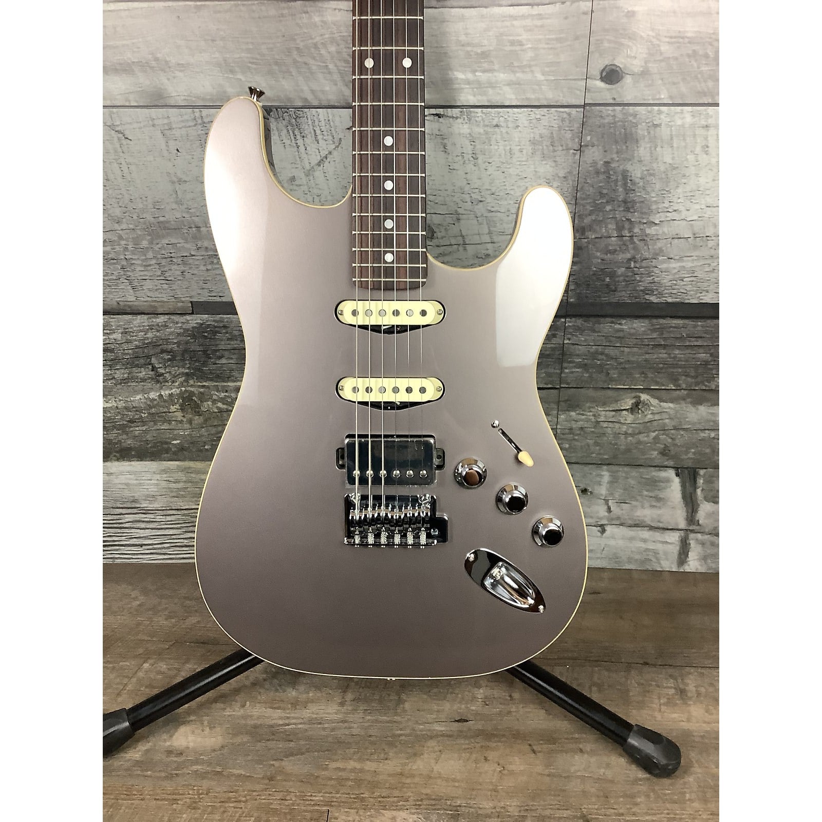 Đàn Guitar Điện Fender Aerodyne Special Stratocaster HSS, Laurel Fingerboard-Mai Nguyên Music