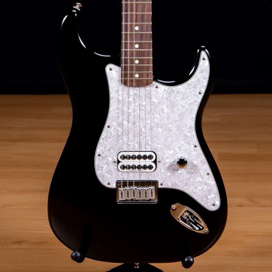 Đàn Guitar Điện Fender Artist Tom DeLonge Stratocaster, Slab Rosewood Fingerboard-Mai Nguyên Music