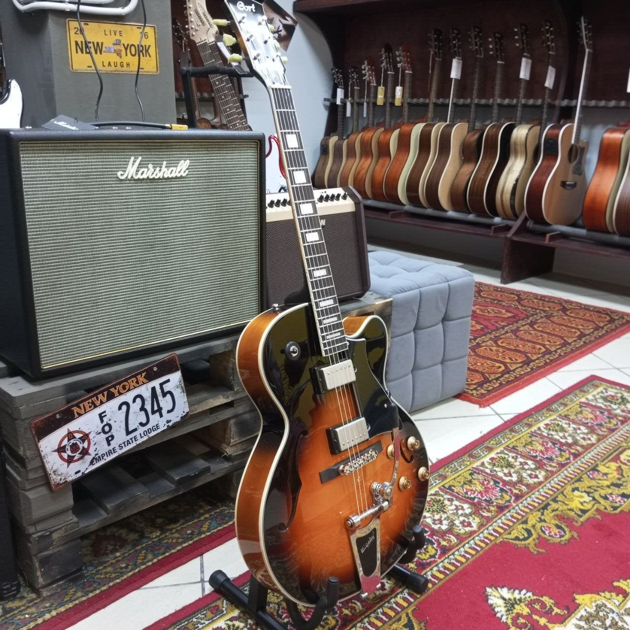 Đàn Guitar Điện Hollow Body Cort Yorktown-BV-Mai Nguyên Music