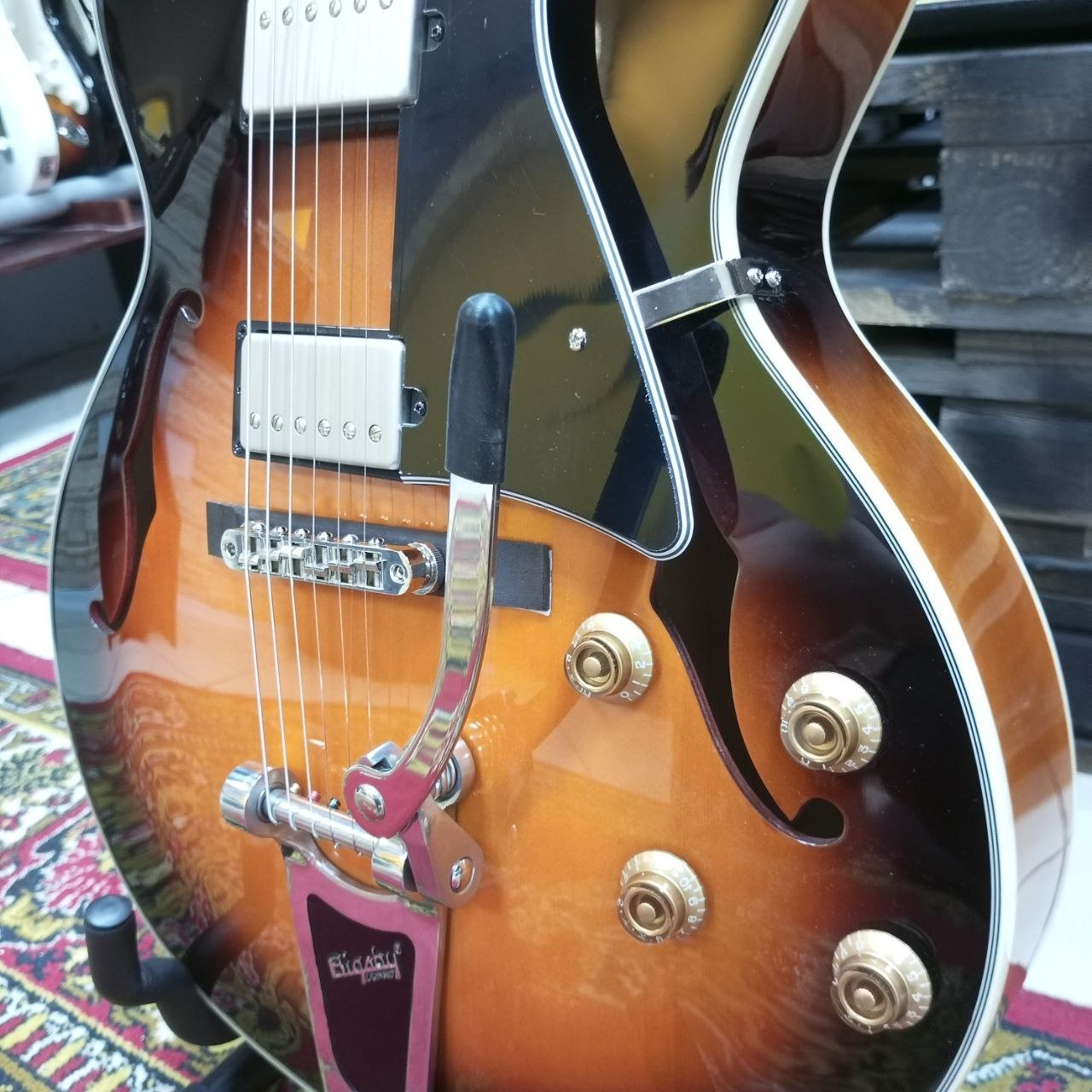 Đàn Guitar Điện Hollow Body Cort Yorktown-BV-Mai Nguyên Music