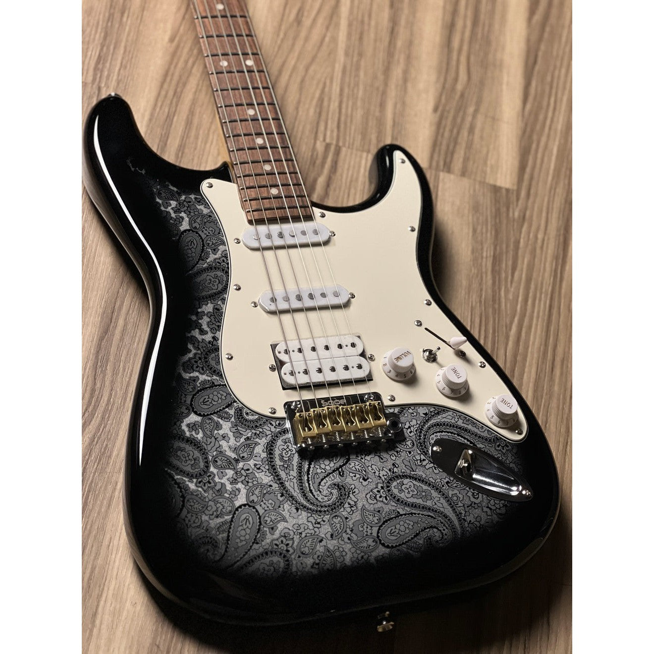 Đàn Guitar Điện Sqoe SEST1100-Mai Nguyên Music