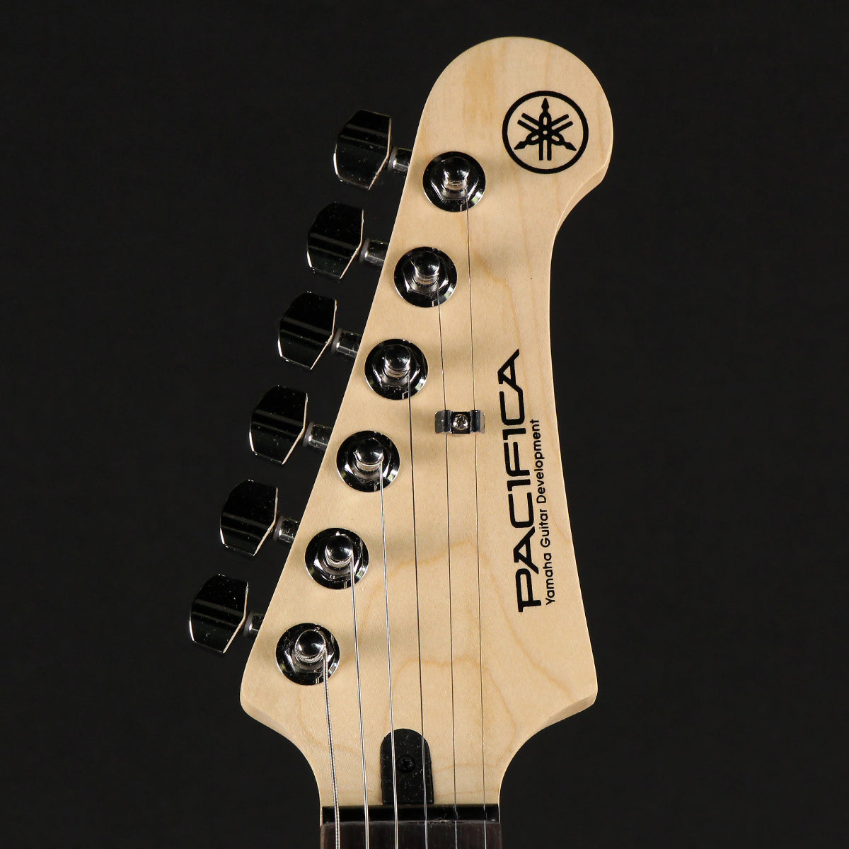 Đàn Guitar Điện Yamaha Pacifica PAC112V, Black-Mai Nguyên Music