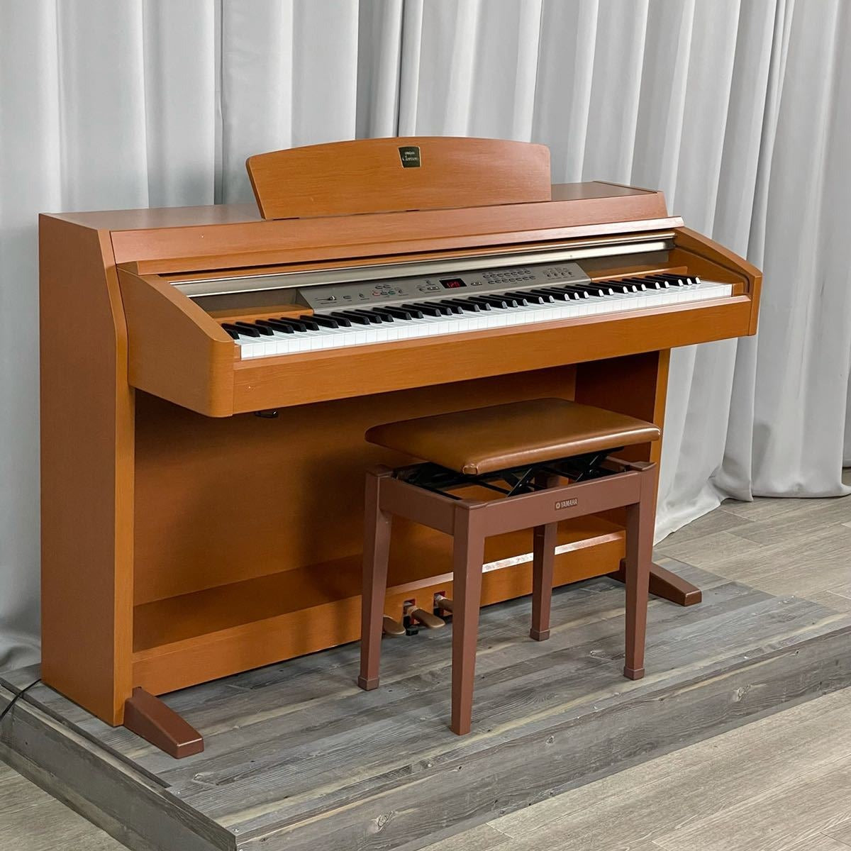 Đàn Piano Điện Yamaha CLP-230 - Qua Sử Dụng-Mai Nguyên Music