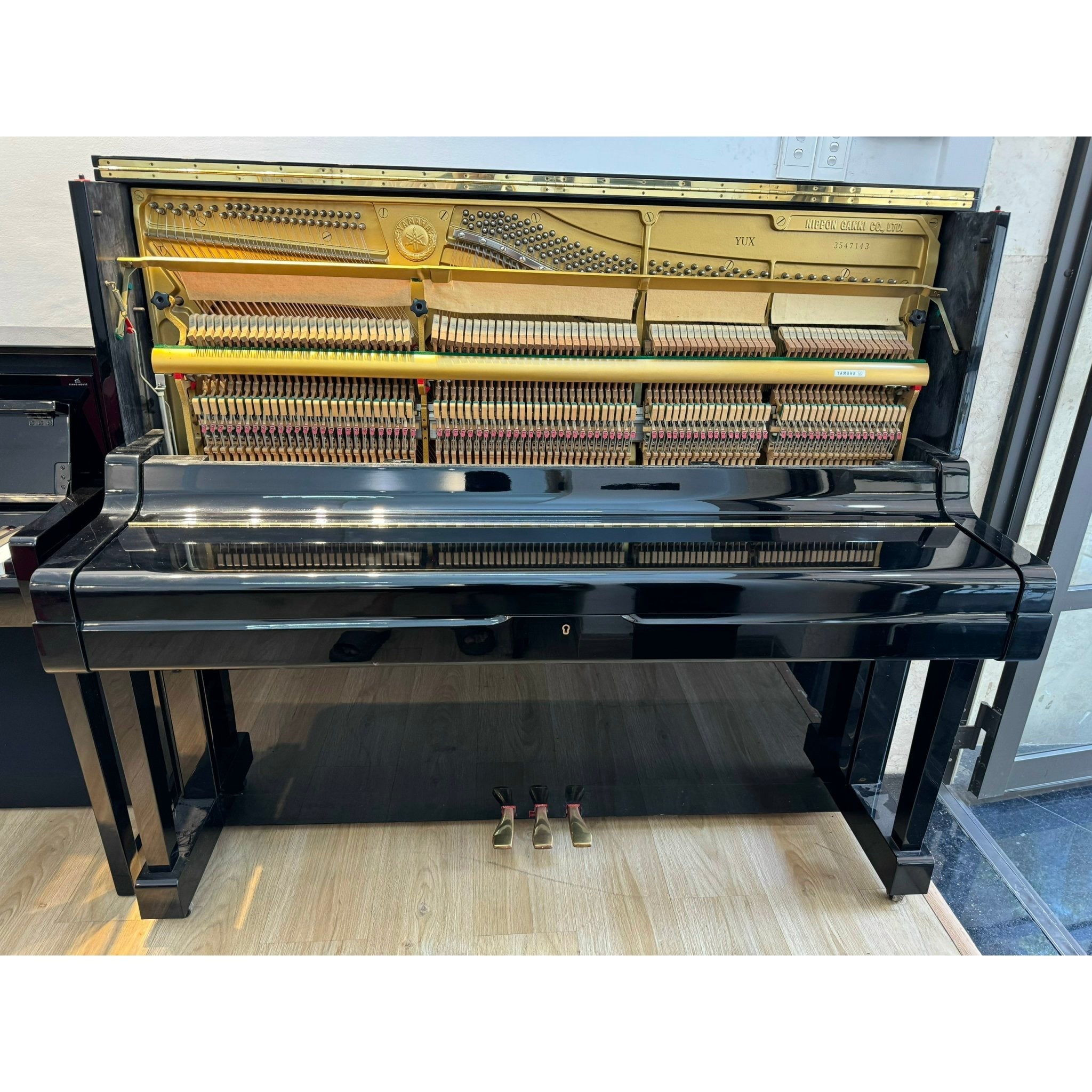 Đàn Piano Upright Yamaha YUX - Qua Sử Dụng-Mai Nguyên Music