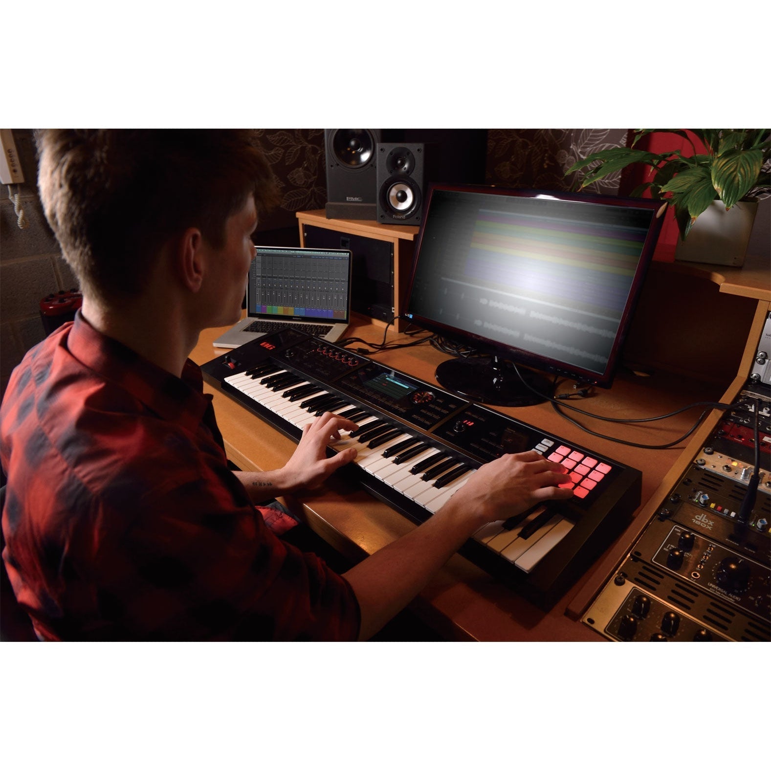 Đàn Synthesizer Music Workstation Roland FA-06-Mai Nguyên Music
