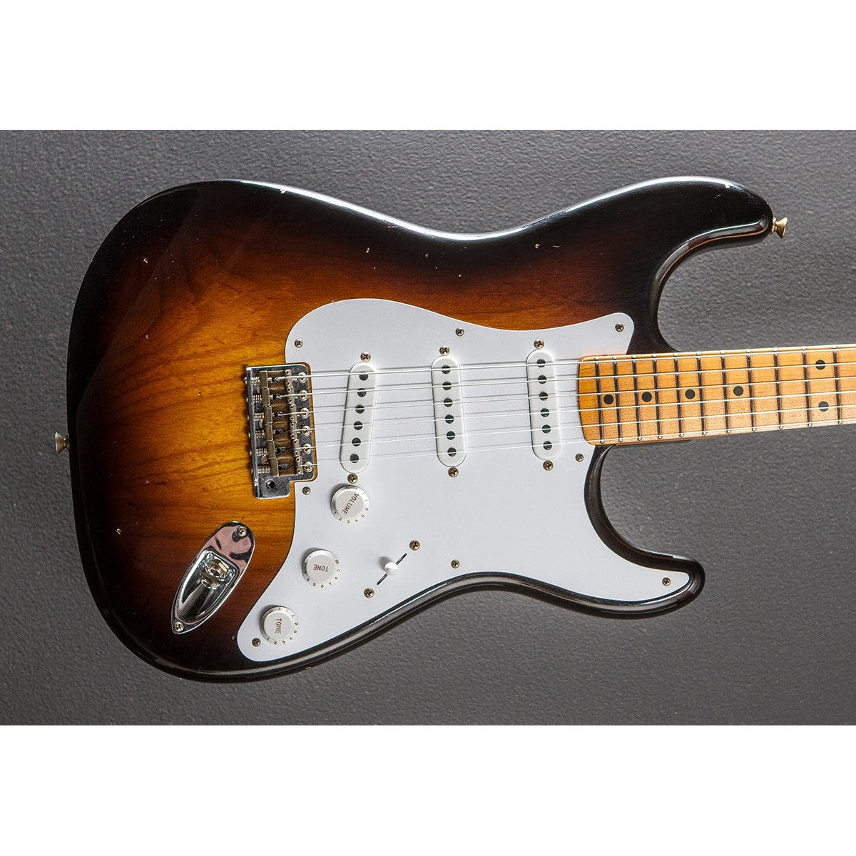 Fender Custom Shop Limited Edition 70th Anniversary 1954 Stratocaster Journeyman Relic-Mai Nguyên Music