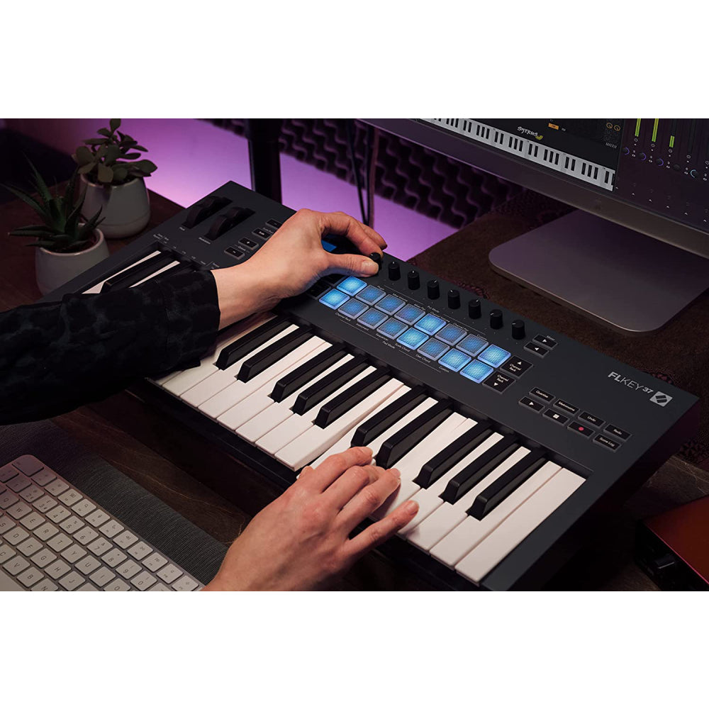 Novation FLkey 37 Keyboard Controller-Mai Nguyên Music