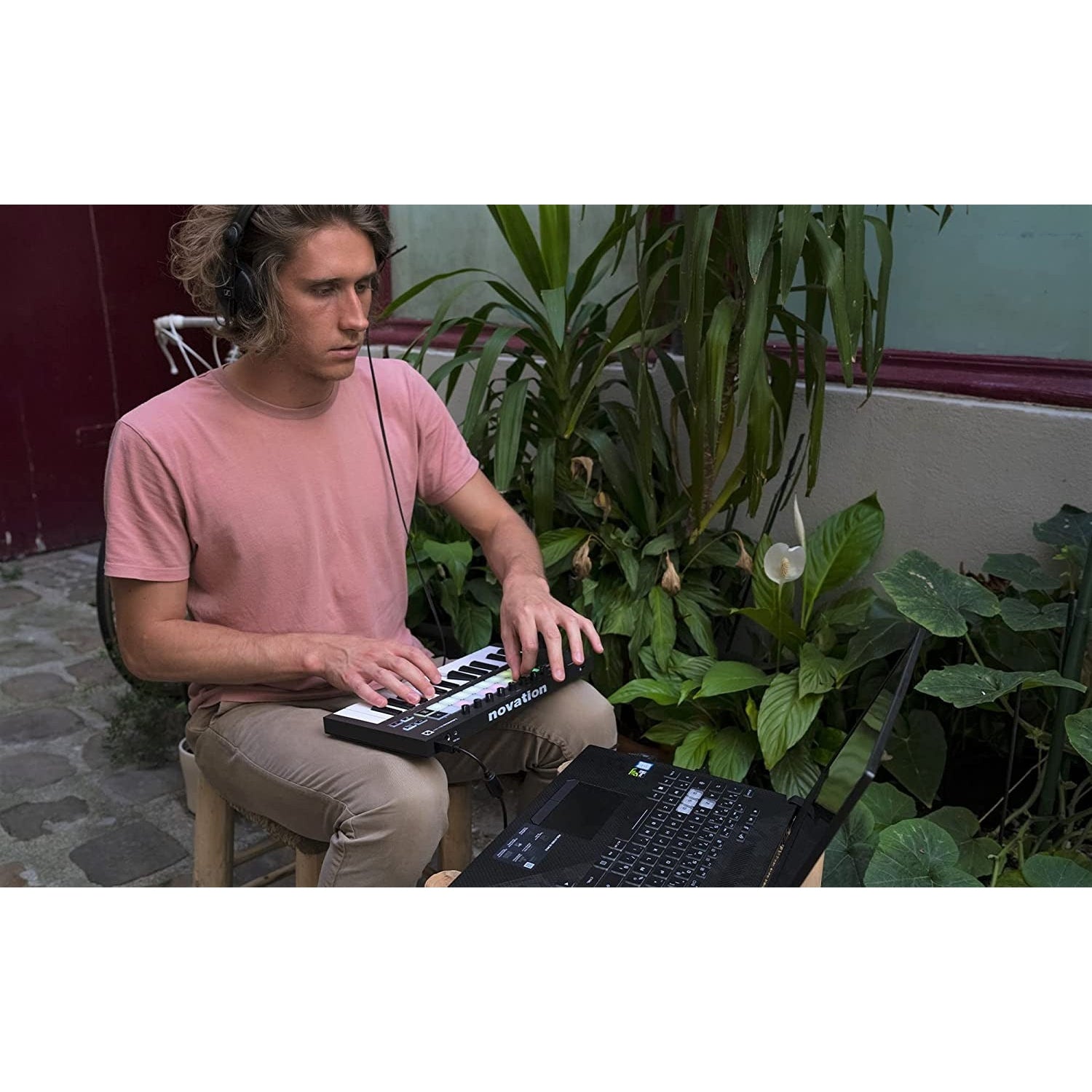 Novation Launchkey Mini MK3 Keyboard Controller-Mai Nguyên Music