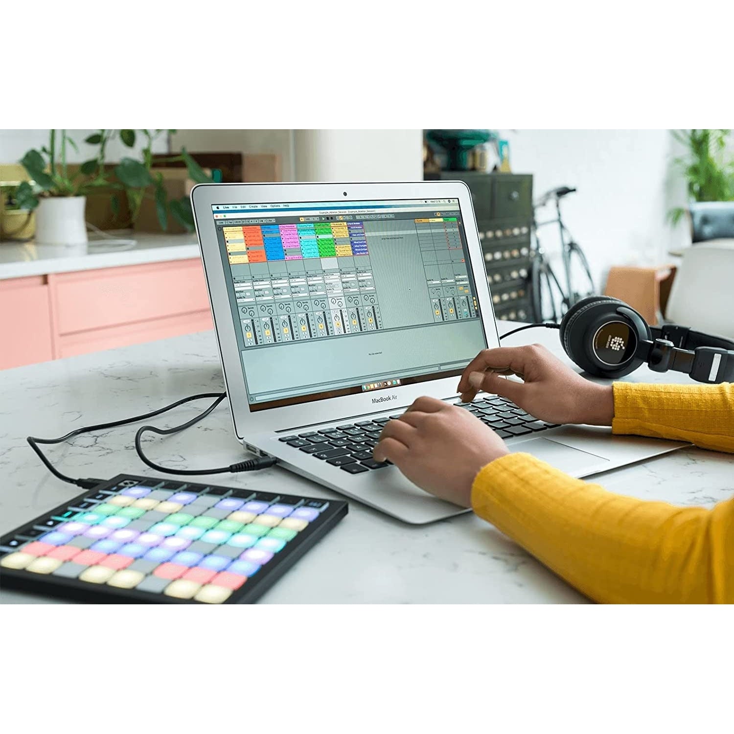 Novation Launchpad Mini Mk3 Grid Controller-Mai Nguyên Music