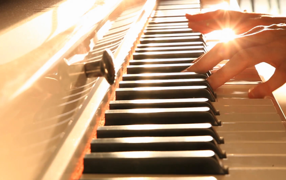 Những Phụ Kiện Piano Không Thể Thiếu Cho Người Chơi