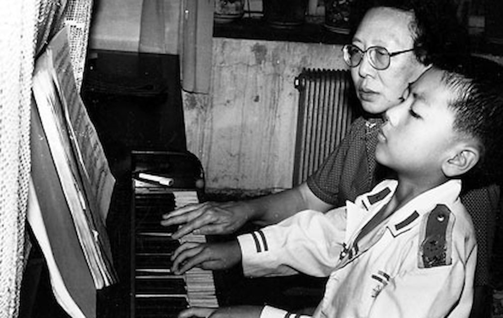 Những Nghệ Sĩ Piano Biến Thất Bại Thành Bệ Phóng Cho Thành Công