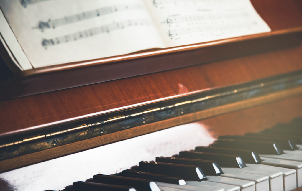 Những Cuốn Sách Piano Hay Nhất Cho Người Lớn Mới Bắt Đầu