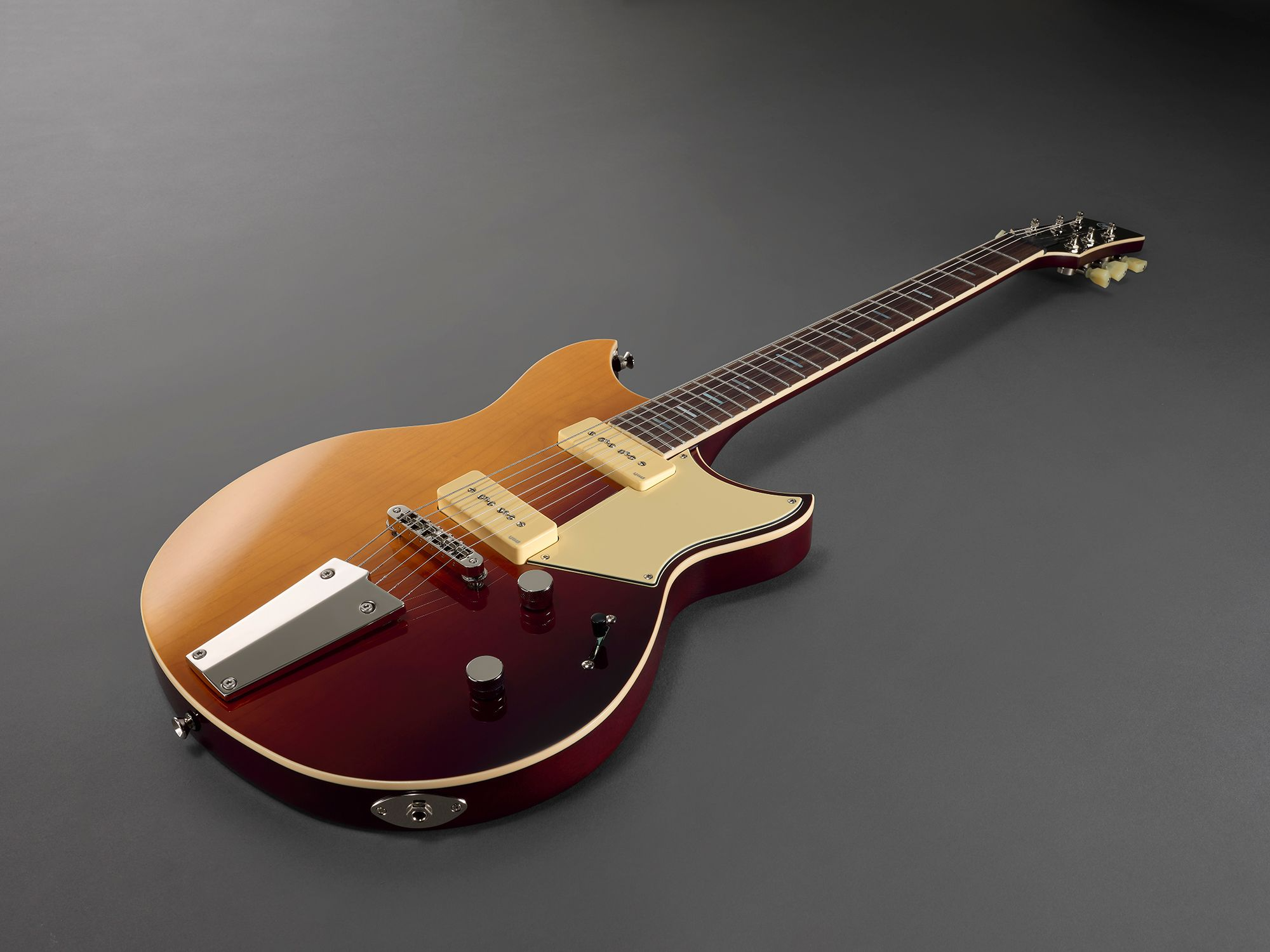 Đánh Giá Yamaha Revstar RSS02T