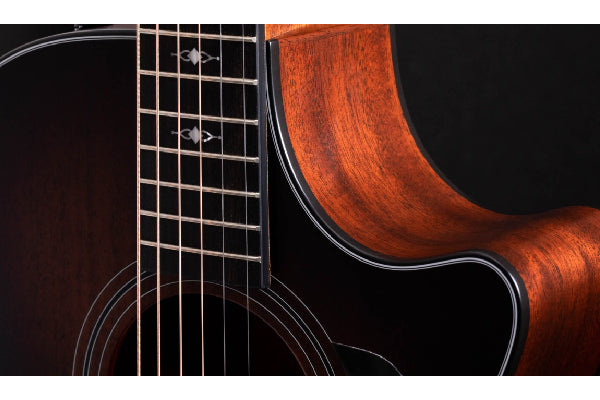 Đường cắt Cut-Away trên đàn guitar Taylor 322ce V-Class