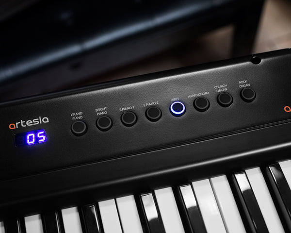 Đàn Piano Điện Artesia A-61 bao gồm 8 giọng nói tích hợp