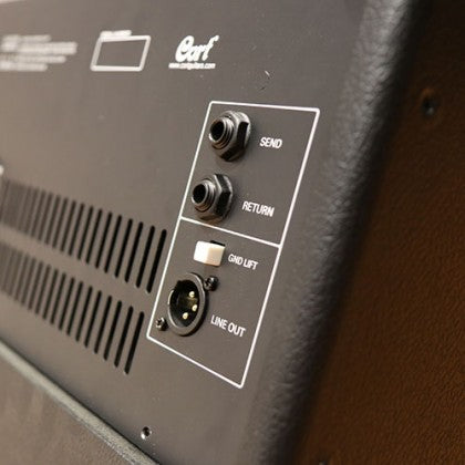 Amplifier Guitar Bass Cort CM150B 150-Watts có đầu vào AUX và đầu ra Tai nghe