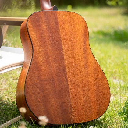 Đàn Guitar Acoustic Cort AD810 có mặt lưng và hông bằng gỗ mahogany