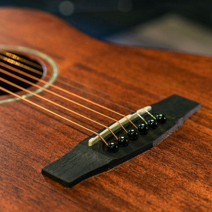 Đàn Guitar Acoustic Cort AF510M có ngựa đàn dạng vòm