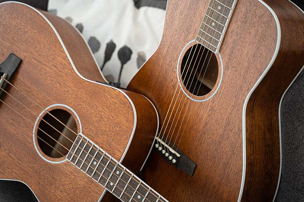 Đàn Guitar Acoustic Cort AF590MF có khớp nối cần đàn ở vị trí thứ 12 như những cây guitar cổ điển