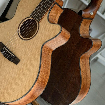 Đàn Guitar Classic Cort CEC3 có mặt bên và mặt sau gỗ mahogany