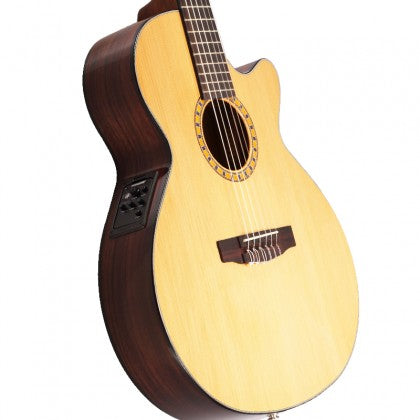 Đàn Guitar Classic Cort CEC7 có mặt trên gỗ solid red cedar