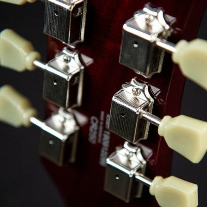 Đàn Guitar Điện Cort CR250 có khoá kiểu vintage