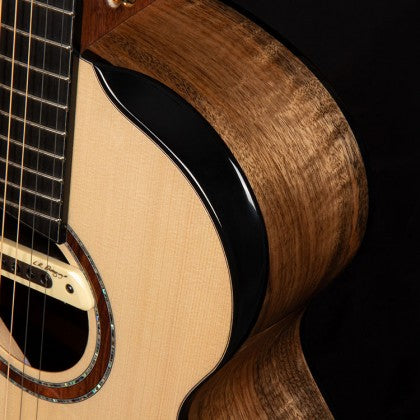 Đàn Guitar Acoustic Cort Cut Craft dáng khuyết và các góc được bo viền