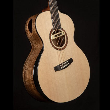 Đàn Guitar Acoustic Cort Cut Craft mặt trên được làm bằng gỗ vân sam sitka nguyên khối