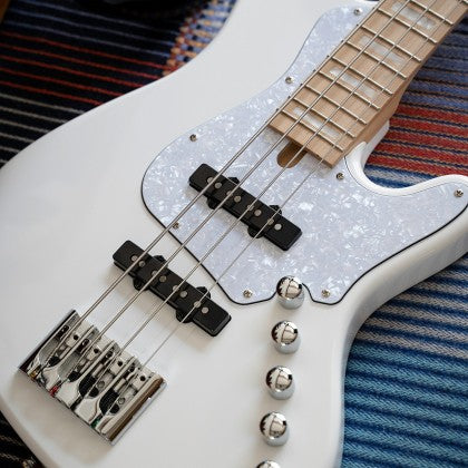 Đàn Guitar Bass 4-dây Cort Elrick NJS 4 có thân đàn gỗ alder