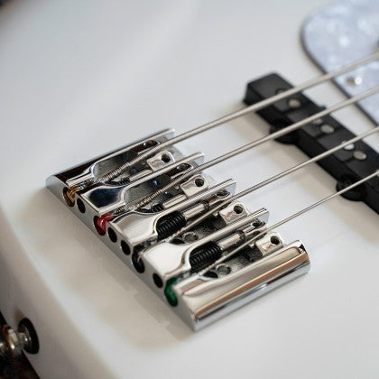 Đàn Guitar Bass 4-dây Cort Elrick NJS 4 có ngựa đàn MetalCraft M4