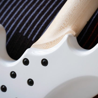 Đàn Guitar Bass 4-dây Cort Elrick NJS 4 cần đàn thiết kế không gót