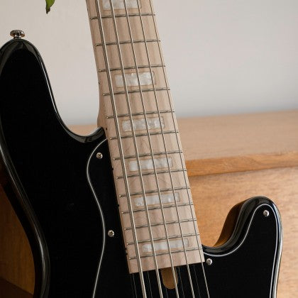 Đàn Guitar Bass 5-dây Cort Elrick NJS 5 có cần đàn và mặt phím gỗ maple cứng