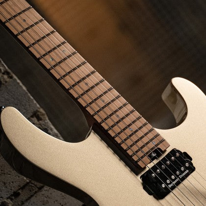 Đàn Guitar Điện Cort G300 Pro có cần đàn và mặt phím đàn gỗ maple