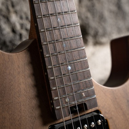 Đàn Guitar Điện Cort G300 Raw có phím đàn bằng thép không gỉ