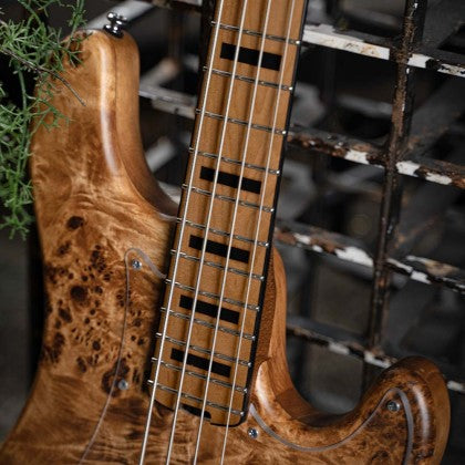 Đàn Guitar Bass 4-dây Cort GB-Modern 4 có cần đàn và mặt đàn gỗ flamed maple