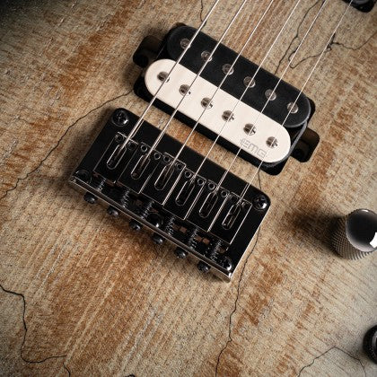 Đàn Guitar Điện Cort KX300 có ngựa đàn dạng hardtail có dây xuyên qua thân