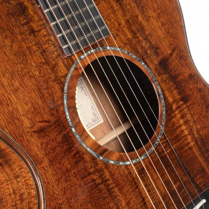 Đàn Guitar Acoustic Limited Edition Cort OM-LE KA được làm hoàn toàn bằng gỗ Koa Hawaii
