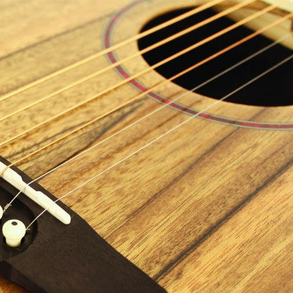 Đàn Guitar Acoustic Cort SFX-DAO được sử dụng dây bọc có phủ cho độ bền