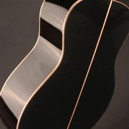 Đàn Guitar Acoustic Limited Edition Cort Seven Stars Limited có mặt sau và mặt bên gỗ flamed maple nguyên khối