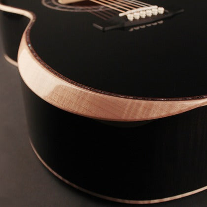 Đàn Guitar Acoustic Limited Edition Cort Seven Stars Limited được thiết kế tay vịn vát