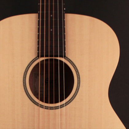 Đàn Guitar Acoustic Cort Luce Bevel Cut có mặt trên gỗ Vân sam sitka nguyên khối