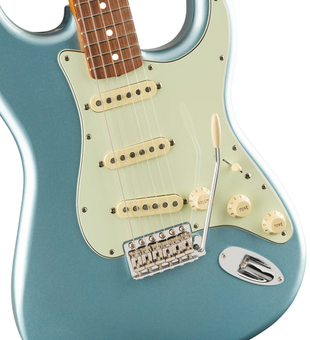 Fender Vintera 60s Stratocaster PF, Ice Blue Metallic