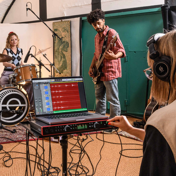 Focusrite Scarlett 18i20 Gen 4th moniter