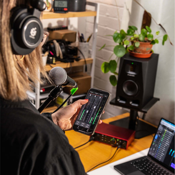 Focusrite Scarlett 16i16 Gen 4 gain