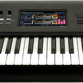 Synthesizer Workstation Korg Nautilus 61AT 61-Phím w/Aftertouch