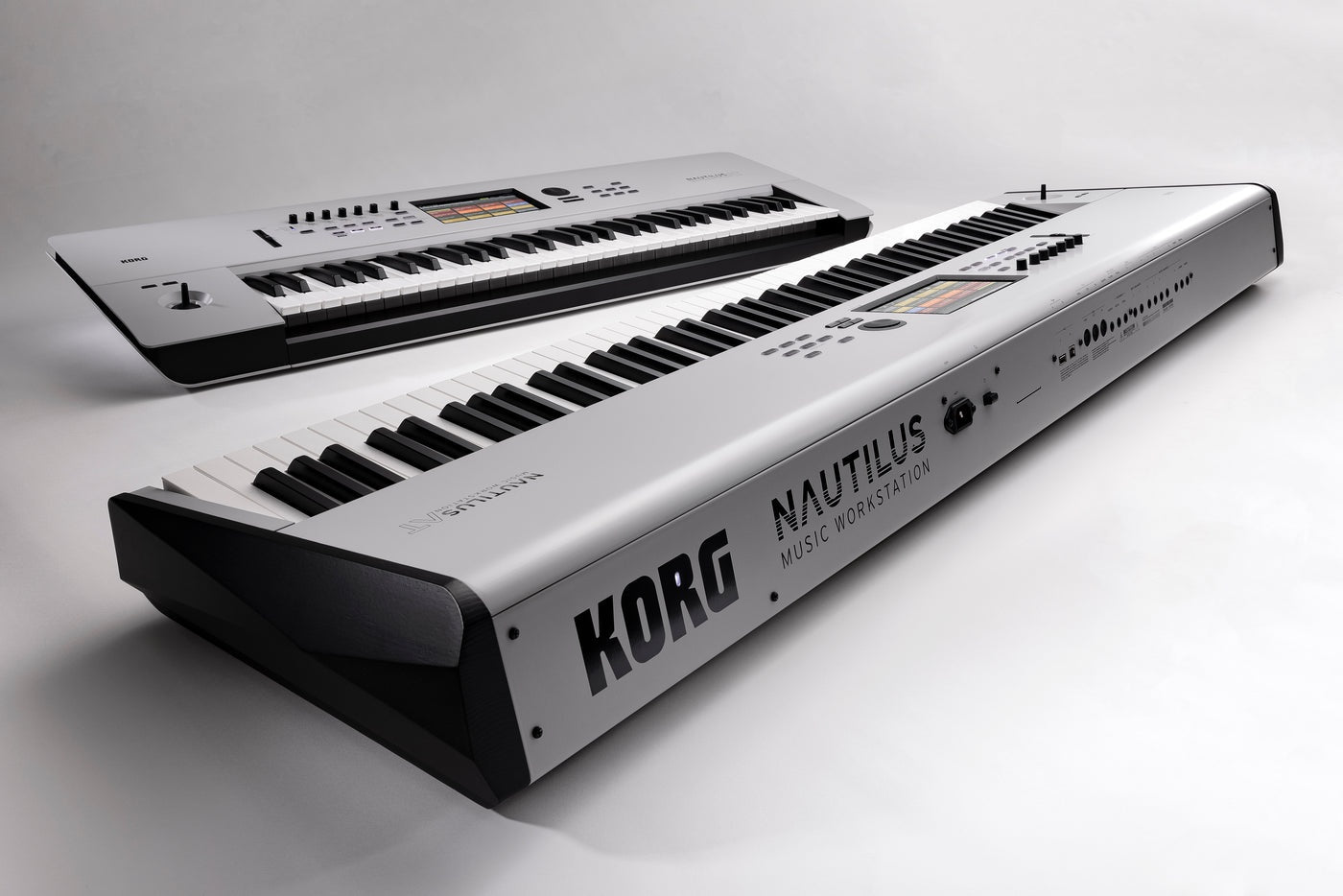 Synthesizer Workstation Korg Nautilus 88 88-Phím w/After Touch