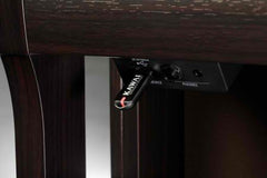 CA98 Hybrid được trang bị đầu nối USB hiện đại không chỉ cho phép kết nối nhạc cụ với máy tính để sử dụng MIDI mà còn có thể tải và lưu dữ liệu trực tiếp vào thiết bị bộ nhớ USB