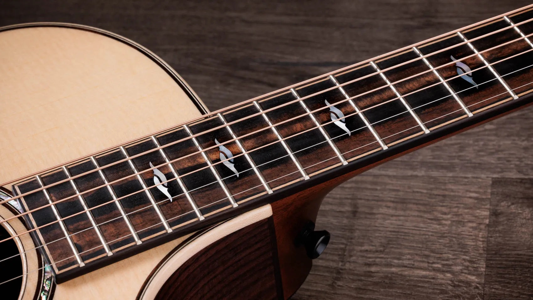 Đàn Guitar Acoustic Taylor Next Generation 812ce - Natural