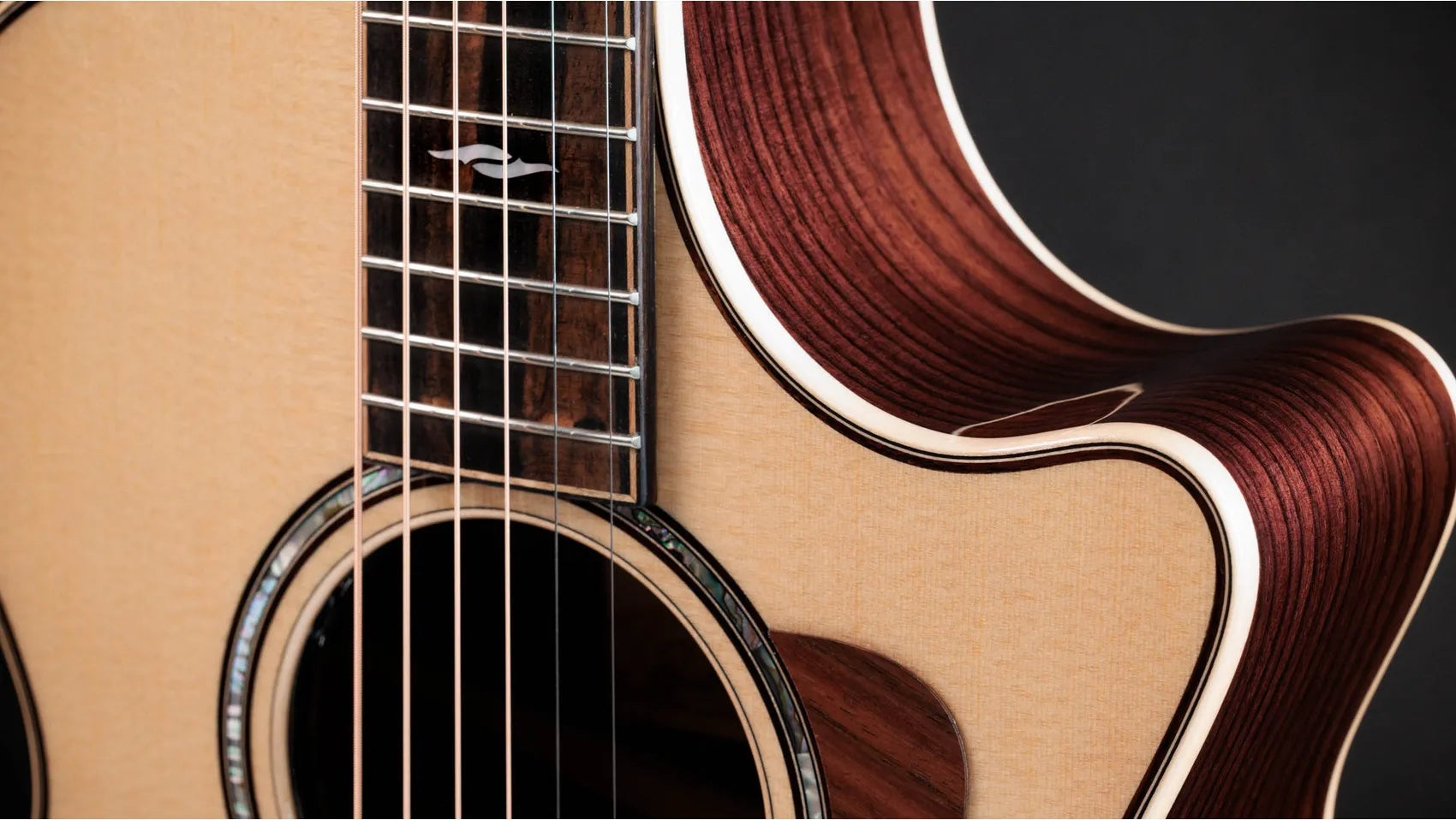 Đàn Guitar Acoustic Taylor Next Generation 812ce - Natural