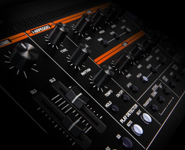 Đàn Synthesizer Roland Jupiter-Xm